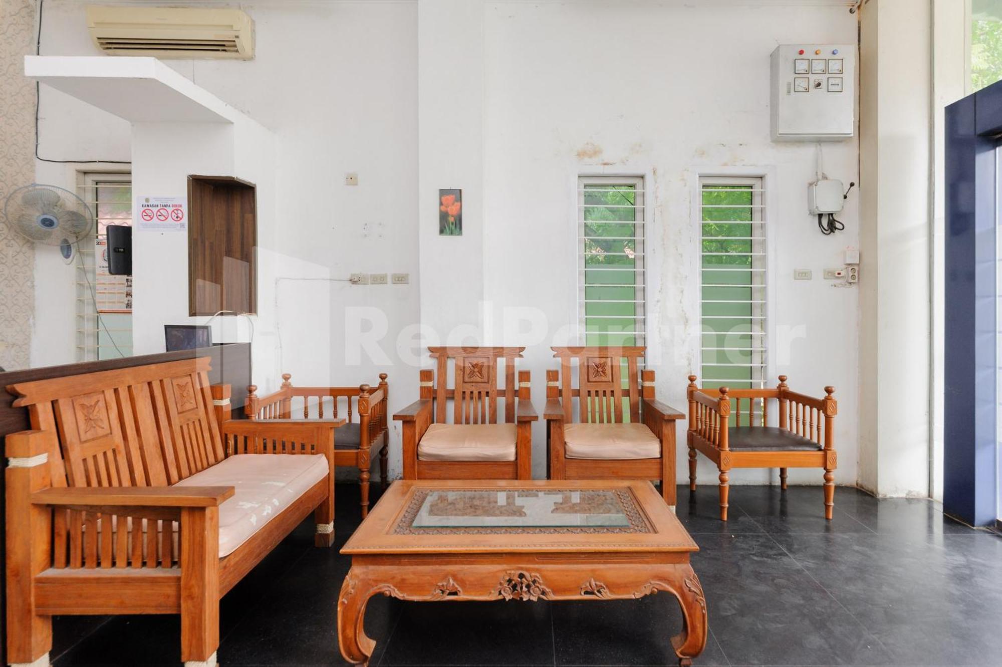 Reddoorz At Wisma Nabila Syariah Near Masjid Raya Baiturrahman Банда-Ачех Екстер'єр фото