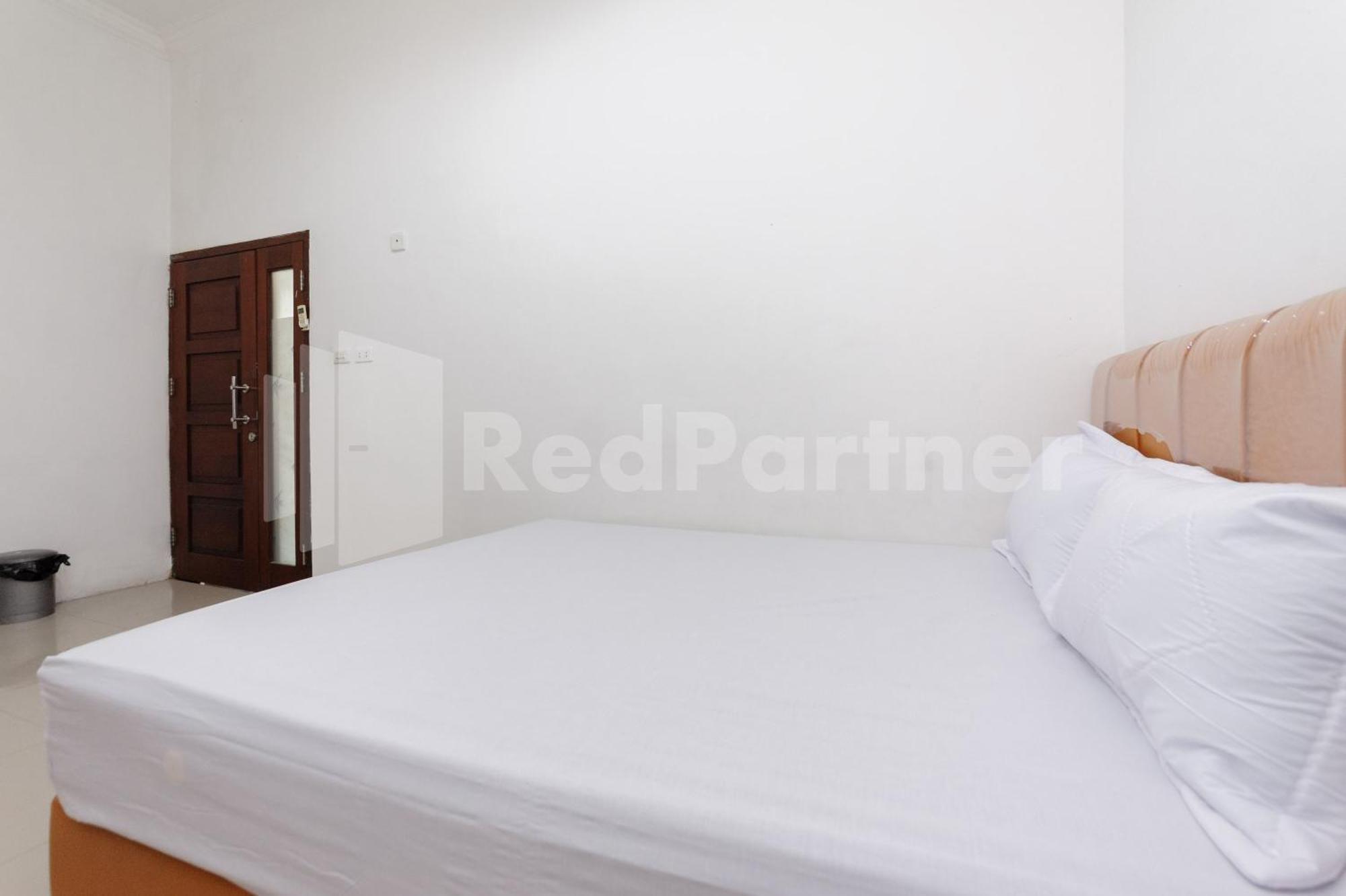 Reddoorz At Wisma Nabila Syariah Near Masjid Raya Baiturrahman Банда-Ачех Екстер'єр фото
